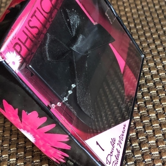 𝅺NWOT Sophisticate Pink Black Double Sided Compact Mirror - Picture 2 of 2